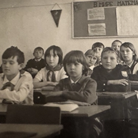 Founder listening attentively to Nadezhda during class